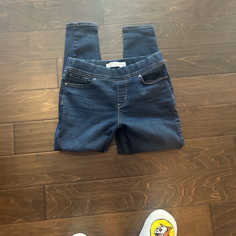 🥳HOST PICK!! 🥳 Signature by Levi Strauss -Totally Shaping Pull-On Skinny Jeans - Picture 9 of 12